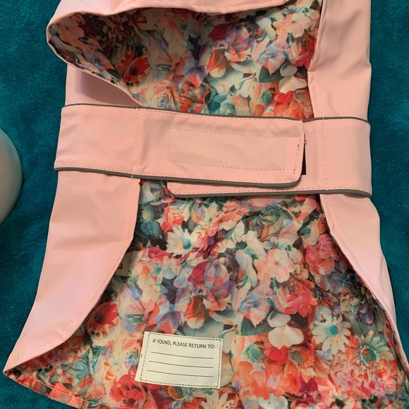 Rae Dunn treat jar, pink rain jacket, nib deluxe pet washer - Picture 5 of 11